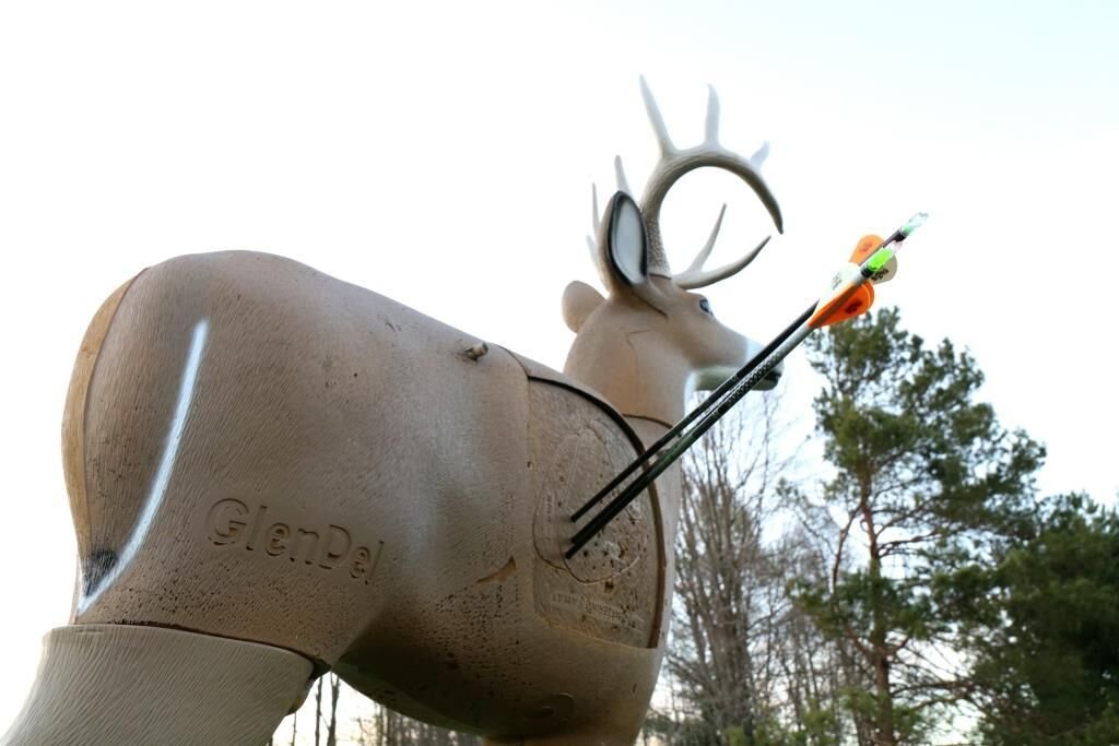 Crossbow GLENDEL Buck 3D Archery Deer Target with Replaceable Core, Life Size 200 Pounds, Brown