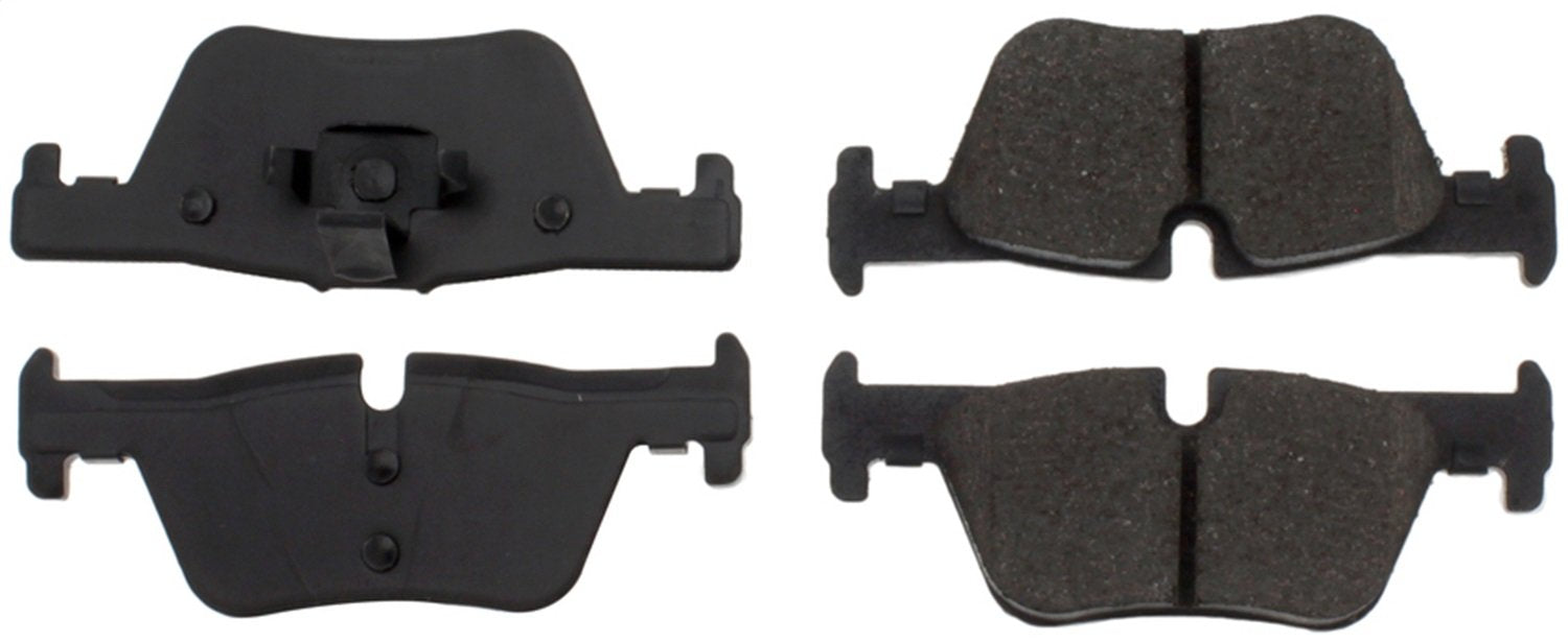 Rear StopTech 308.16130 Brake Pads with Shims and Hardware