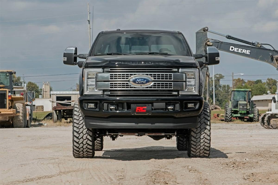6" Lift Kit Rough Country w/V2 Shocks for 17-22 F250/F350 w/4" Axle - 51770