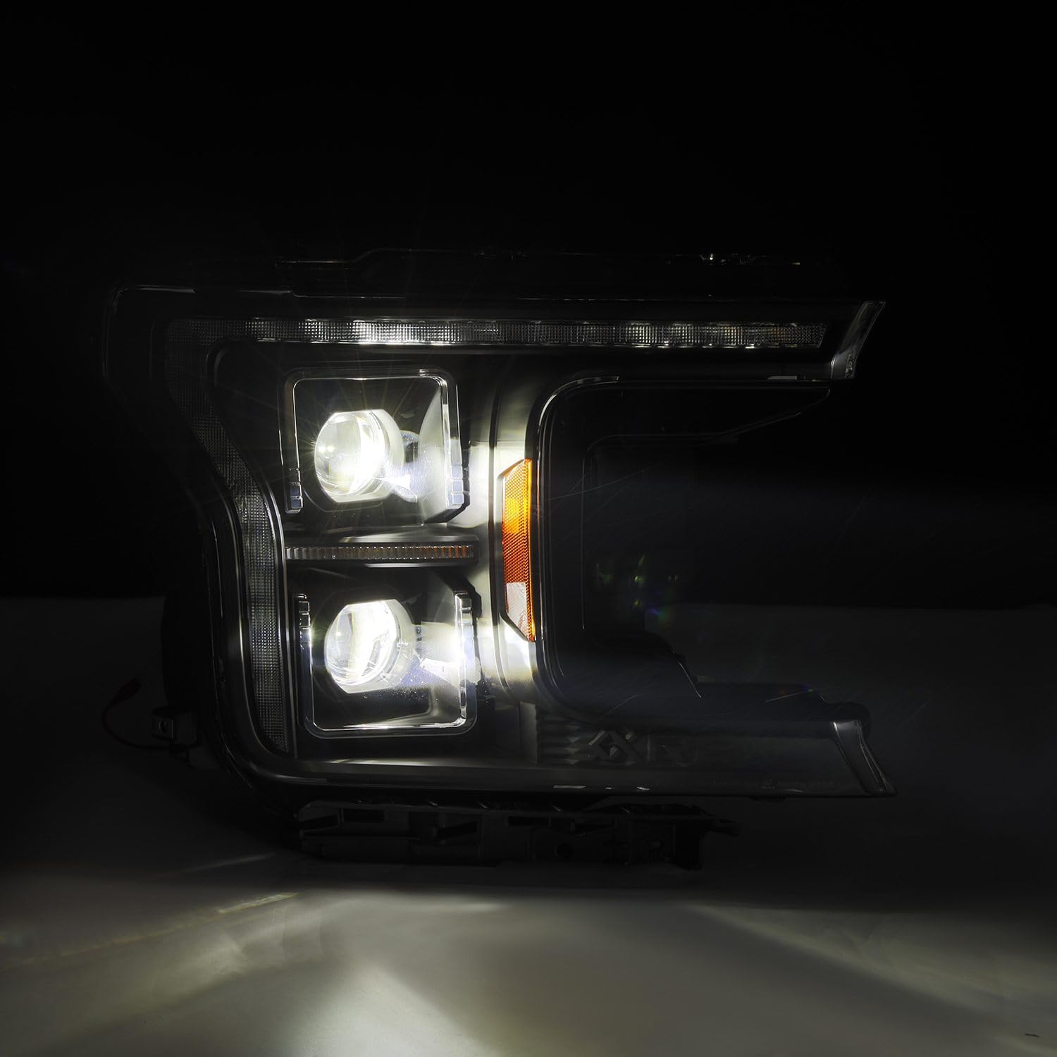 Luxx-series Alpharex Projector Headlights 880251