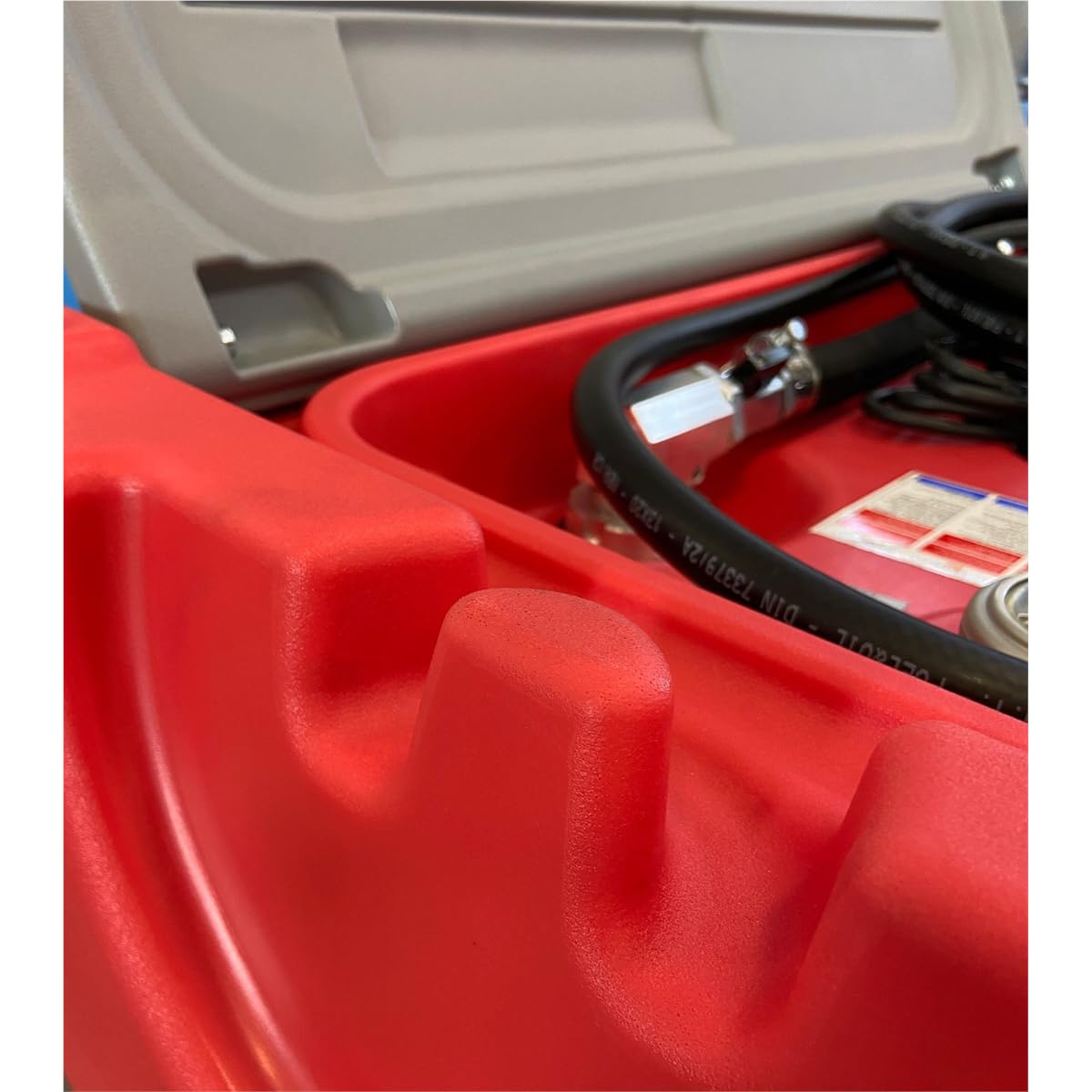 JDI-AGT40 JohnDow Industries 40-Gallon Low-Profile Gasoline Carrytank