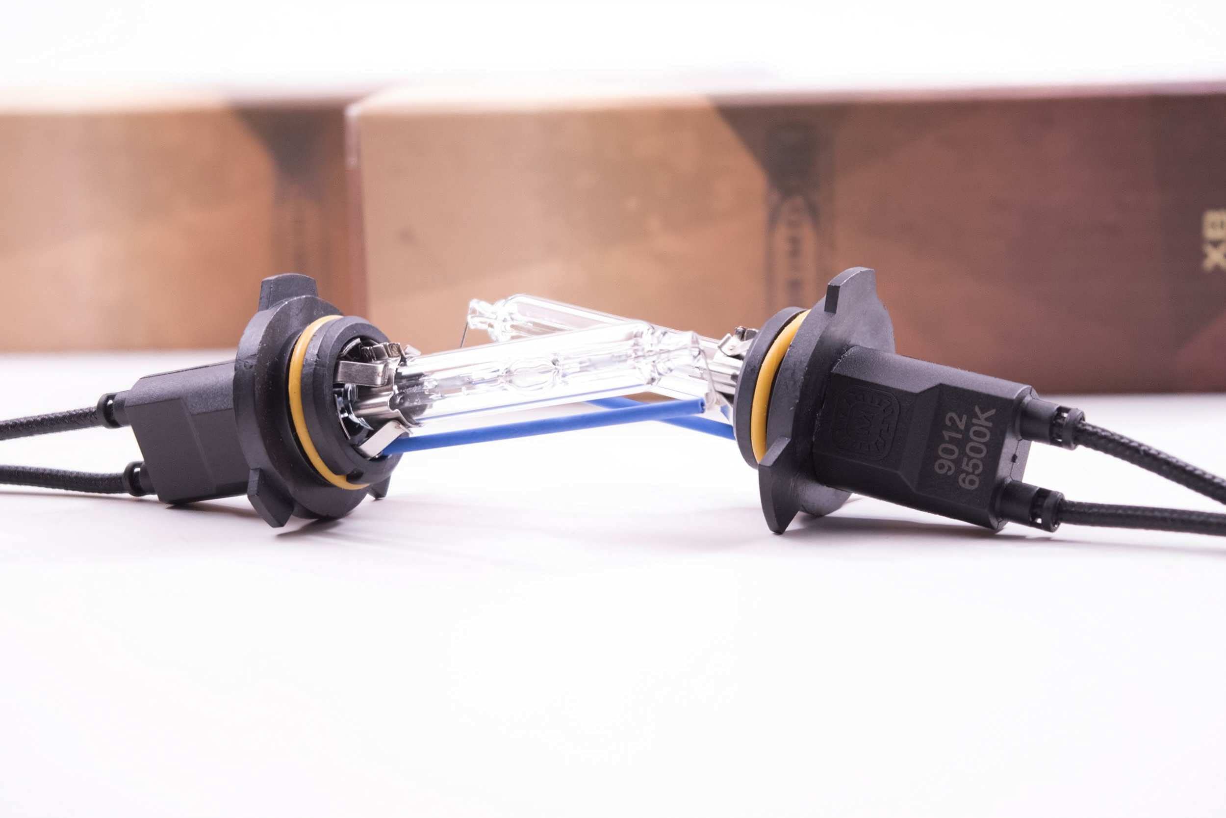 Pair of Morimoto XB HID Bulbs, 9012 3000k Xenon Bulbs, AMP Style Connectors, High intensity Discharge Bulbs, Universal Plug and Play for Easy Install, Powerful Upgrade (2x MM.N.044)