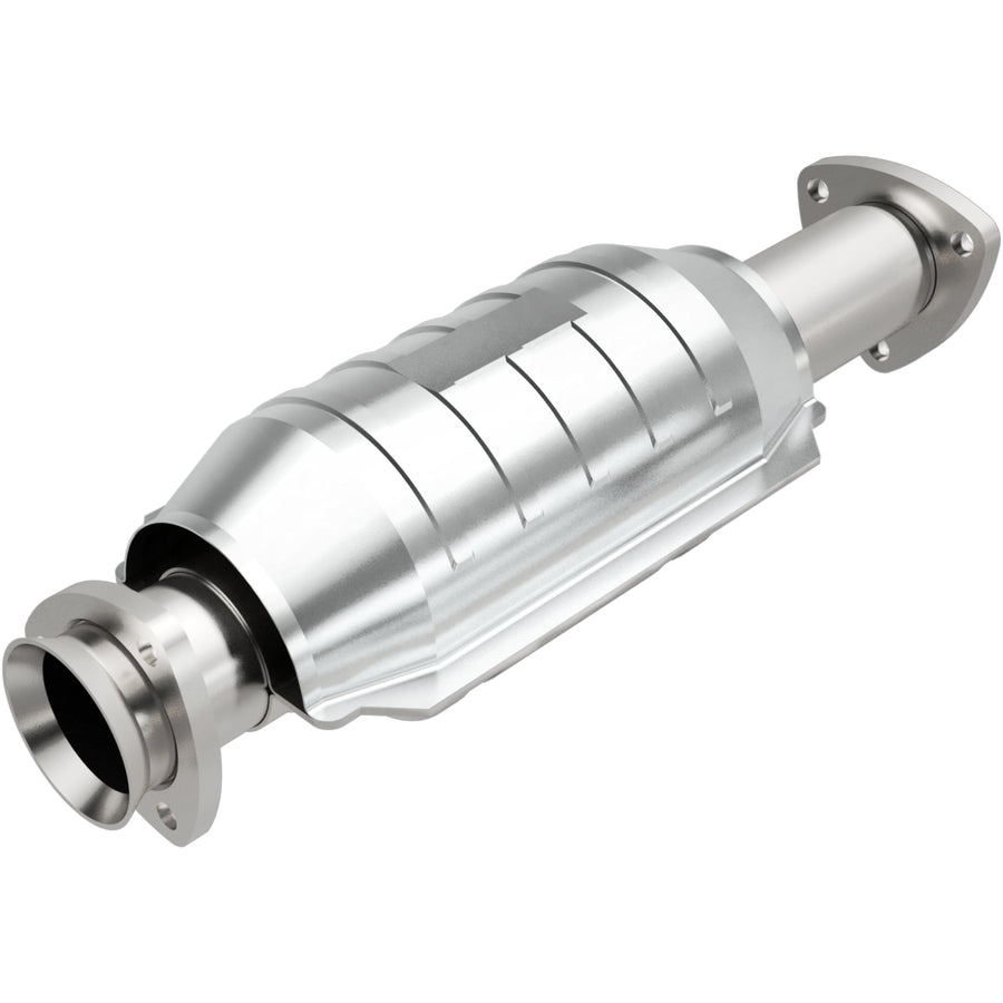 Catalytic Converter MagnaFlow 22833: Standard Grade, Direct-Fit, Compatible with 1981-1988 Saab 900 (Federal/EPA Compliant)