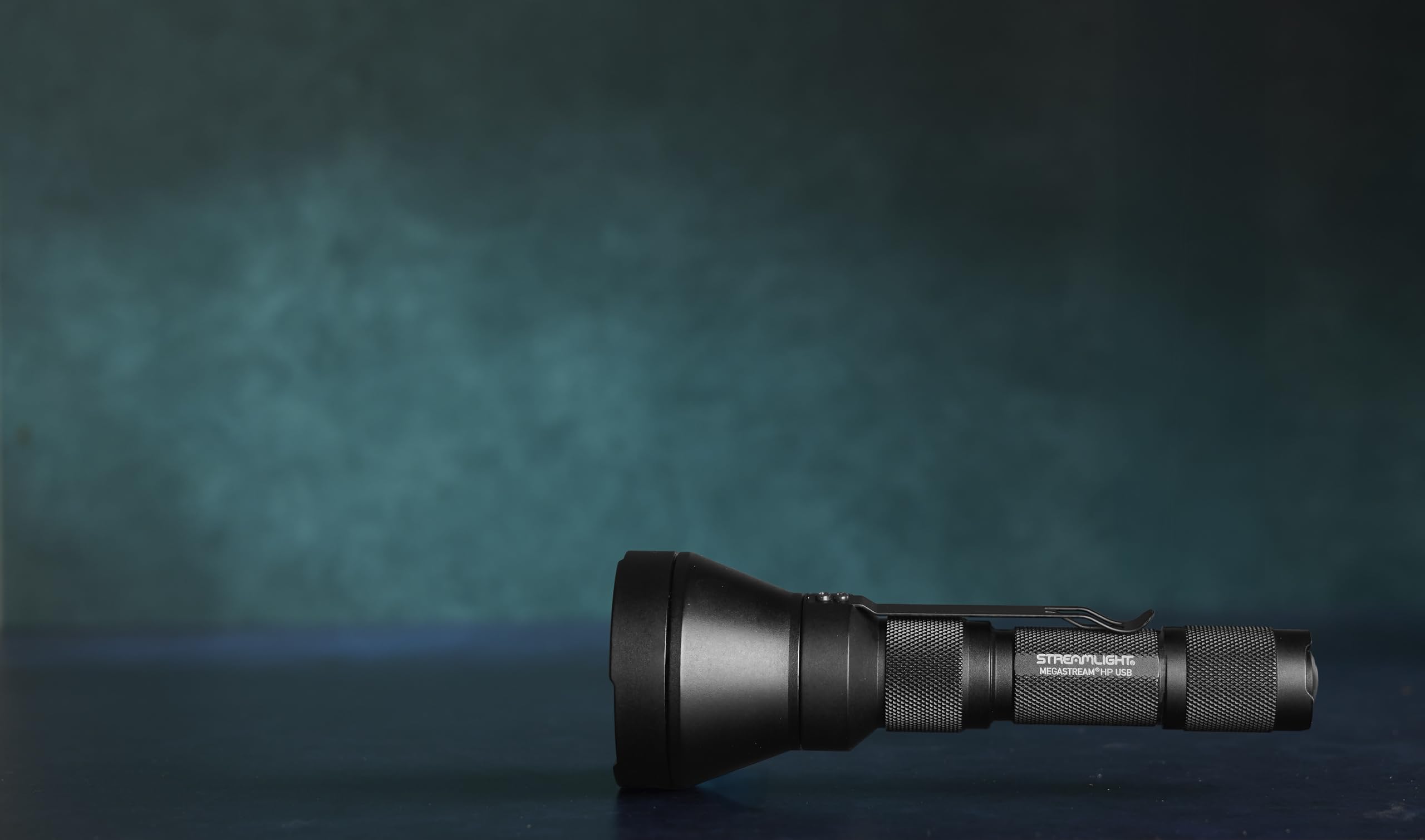 MegaStream Streamlight 66211 HP USB 1350-Lumen 310000-Candela Rechargeable EDC Flashlight Includes Rechargeable Battery, USB-C Cable, and Holster, Black