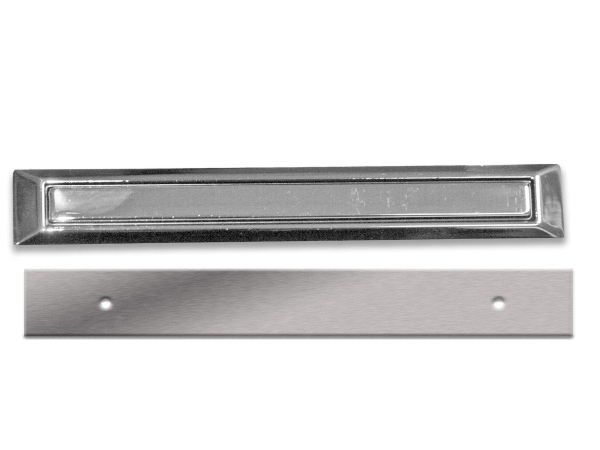 71-3 Mach 1 Seat Button Scott Drake (D1ZZ-6564824-K)