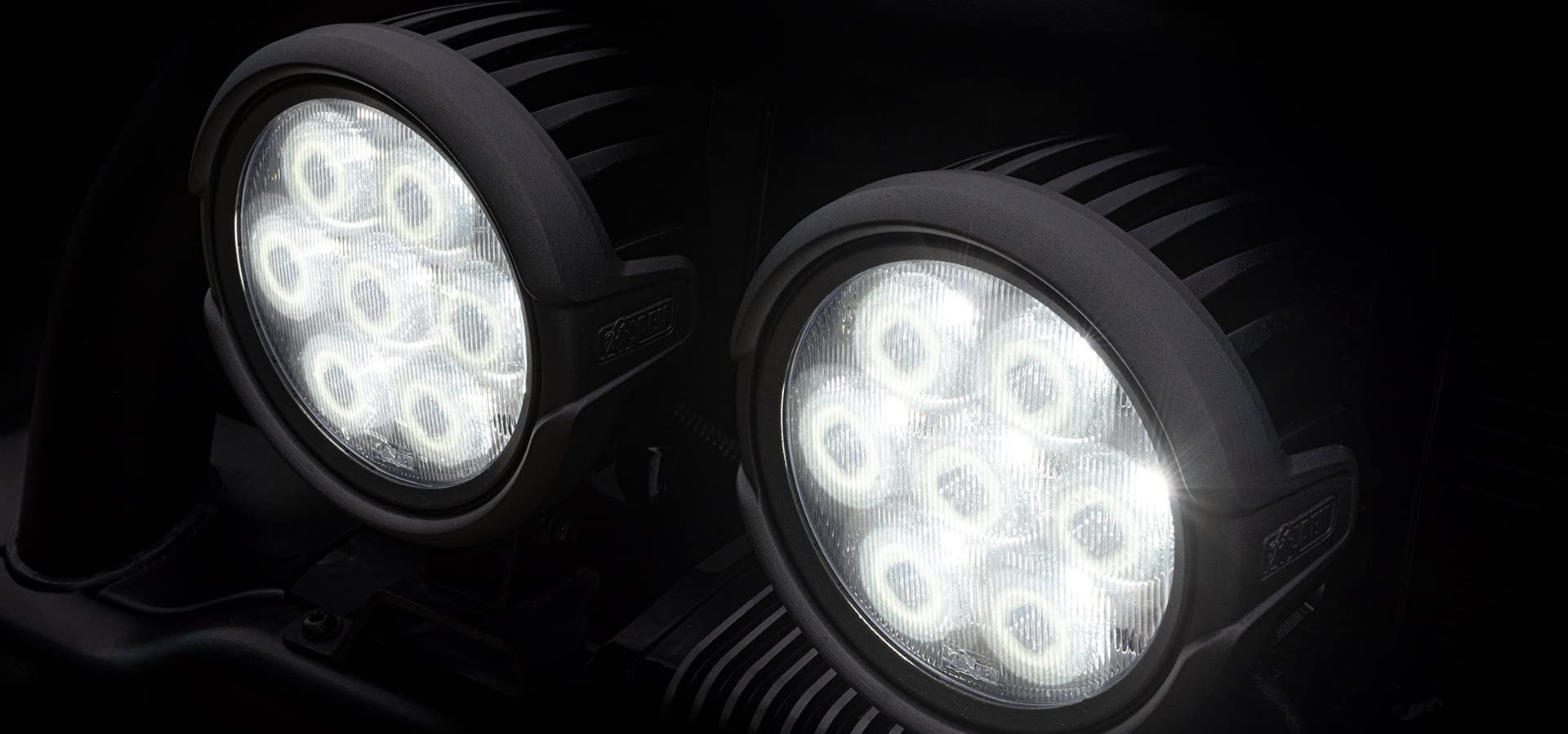 7000 Series AEV American Expedition Vehicles 7" LED 92-WATT Off-Road Light Kit 9,900 raw lumens 8,000 effective lumens 12v voltage spectrum 92 watts of power