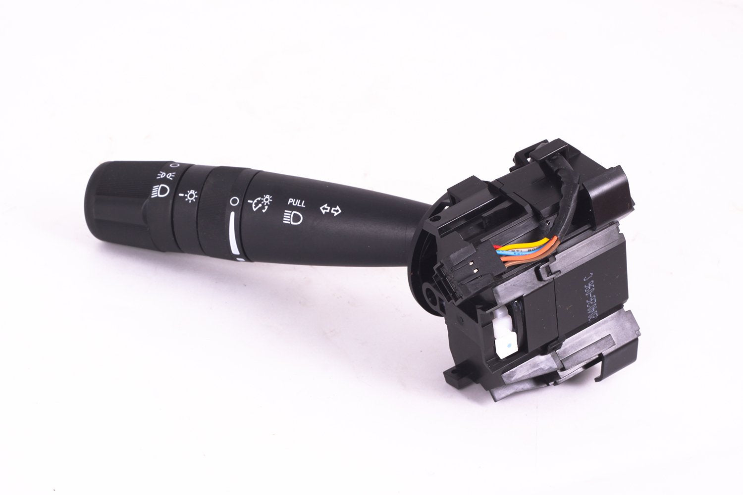 17234.22 | Omix-Ada | Turn Signal Switch | OE Reference: 5143311AF | Fits 2006-2007 Jeep Commander; 2005-2007 Grand Cherokee WK