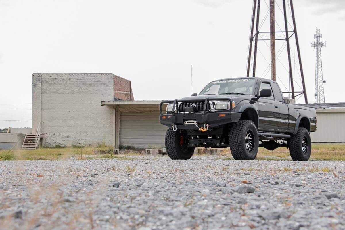 6" Suspension Lift Kit Rough Country for Toyota Tacoma (1996-2004) - Strut Spacers & N3 Rear Shocks
