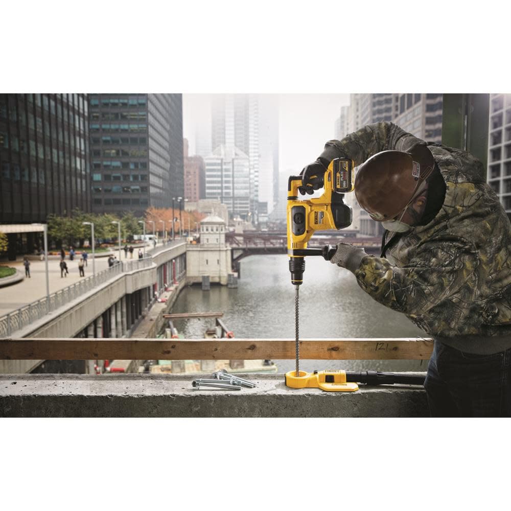 DEWALT Realtree Xtra Camouflage Heated Hoodie, Small, DCHJ074D1-S, Camouflage