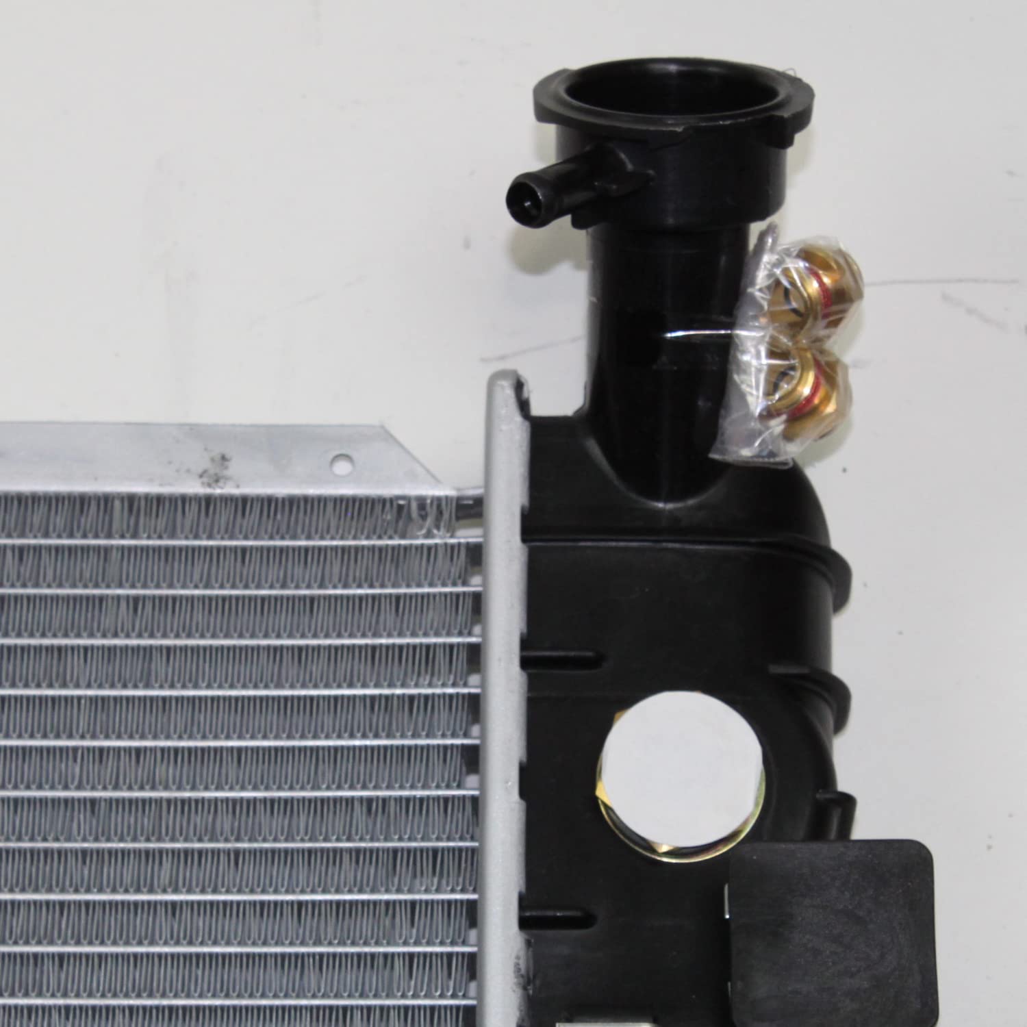 Compatible TYC 1889 Radiator with 1997-1999 Buick Century
