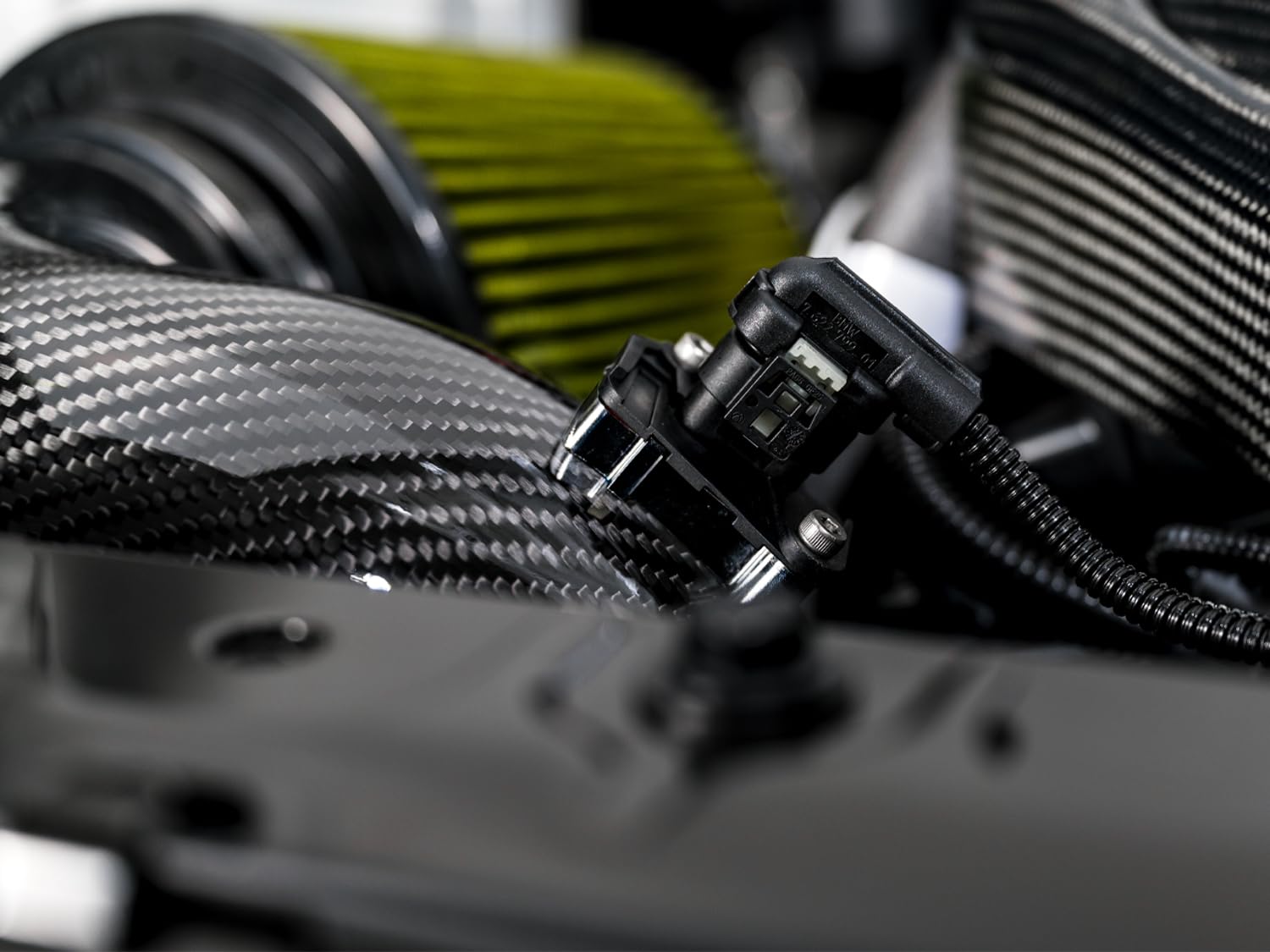 Toyota GR Supra AWE Tuning 2020+ S-FLO Carbon Intake