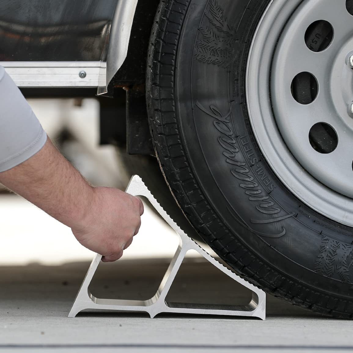 Aluminum Wheel Chock Buyers Products WC7118A with Ribbed Slope, 6 x 8.75 x 5.86 Inch, Added Security for Chocking Semi-Trailers and Trucks, Ideal for Snow and Ice Conditions
