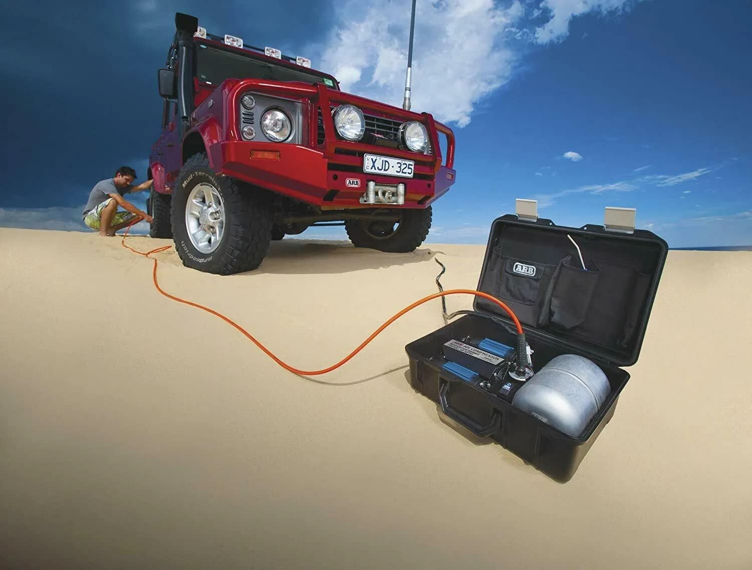 12V ARB (CKMTP12) High Performance Twin Motor Portable Air Compressor