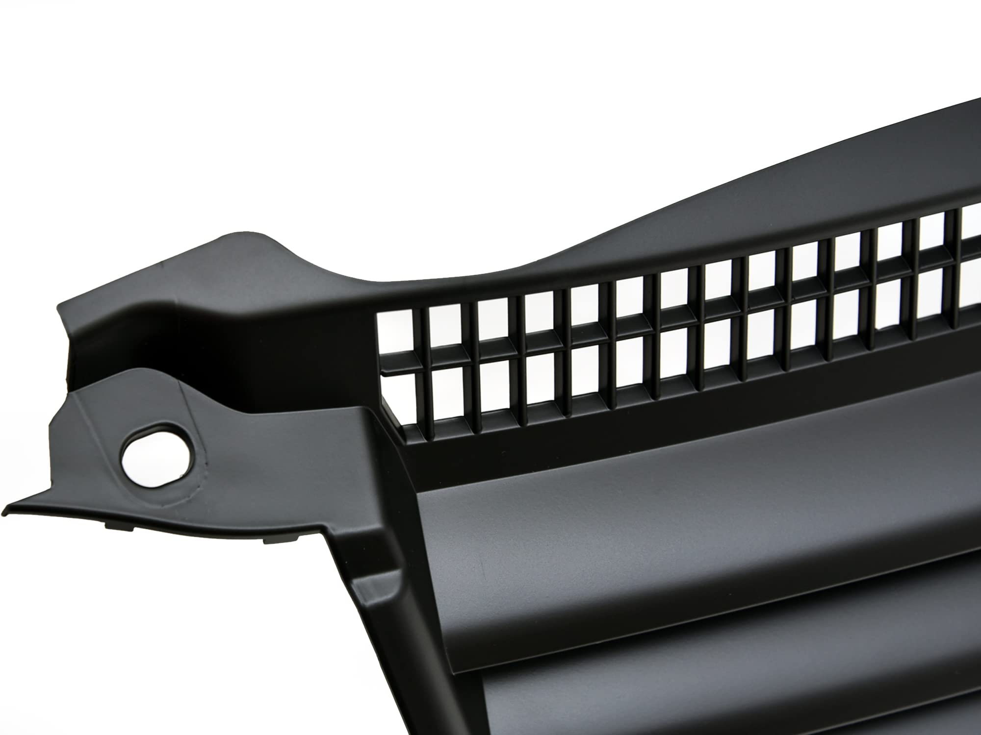 7163508 Armordillo USA Horizontal Front Hood Grille - Matte Black Fits 2001-2005 Volkswagen Passat
