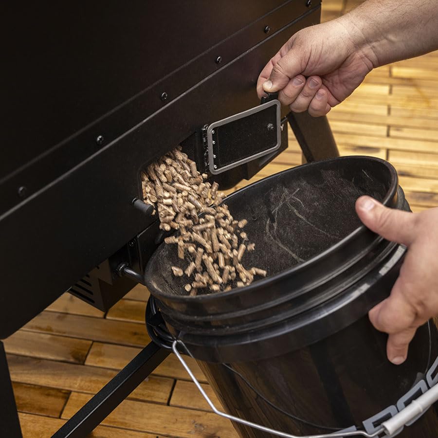 Pit Boss 6-Series Navigator PBV6M Vertical Pellet Smoker - 11115