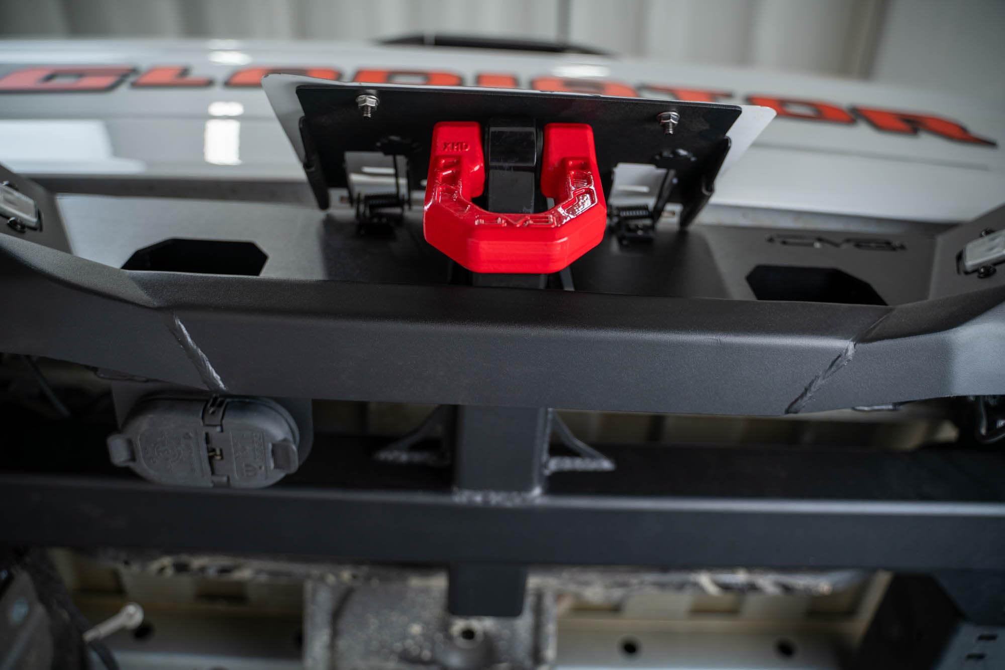 MTO Series Rear Bumper DV8 Offroad for the 2020-2025 Jeep Gladiator JT | Bumper Extends Only 2.5” From Rear of the Truck (Not Including D-Ring Mounts) | (MTO Series Accessory Hitch)