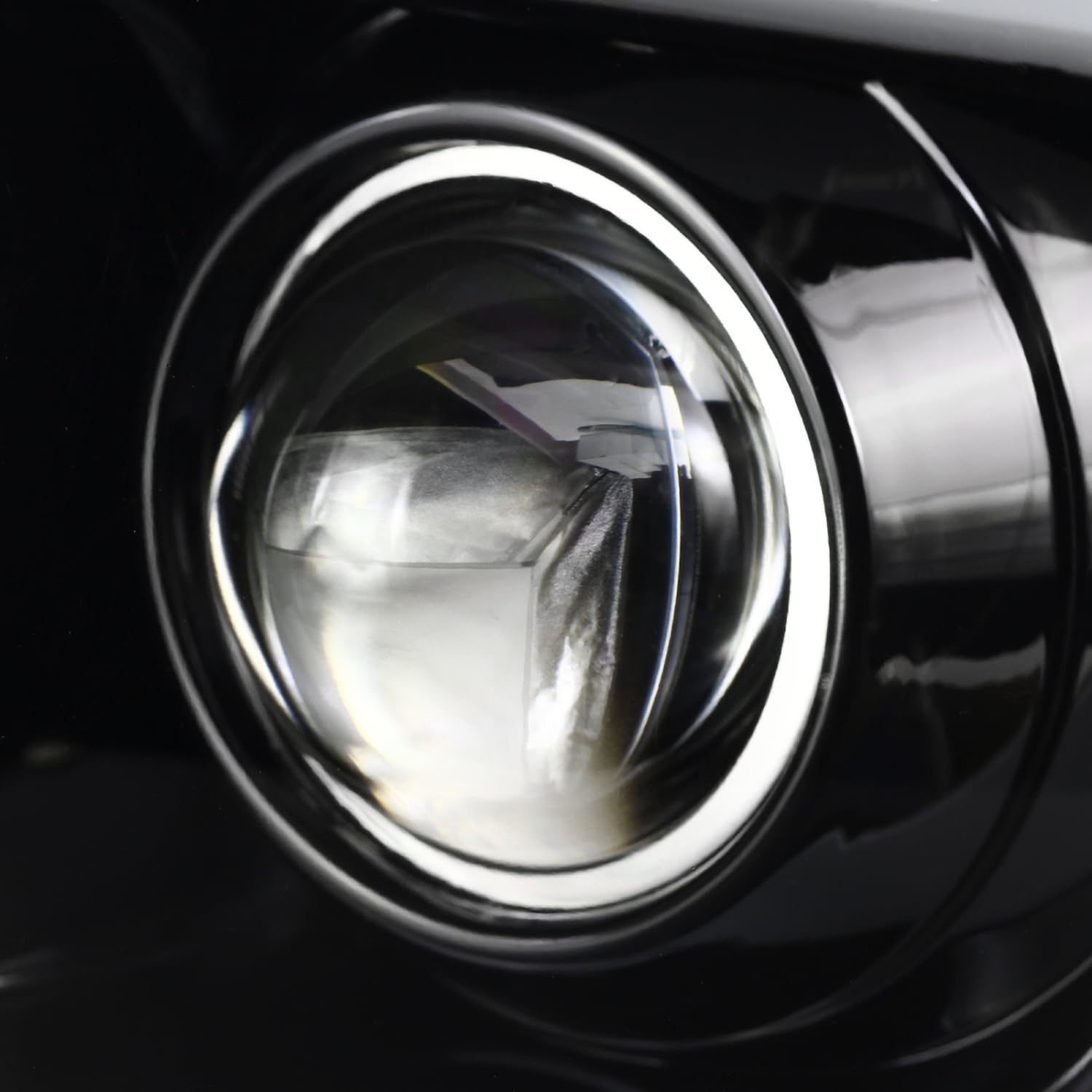 Jet Black SPEC-D TUNING Projector Headlights w/LED Light Bar Compatible with 2014-2021 Toyota Tundra, Left + Right Pair Headlamps Assembly