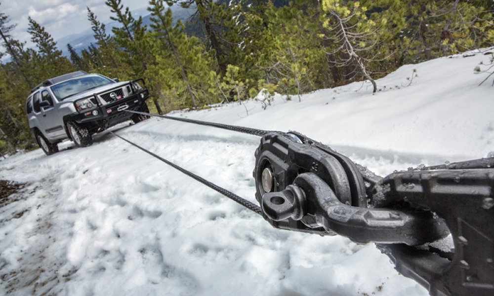 Epic WARN 92092 1/2" Steel Winch D-Ring Shackle with 5/8" Pin: 2.75 Ton (5,500 lb) Capacity , Black