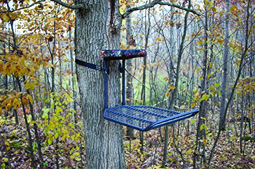 Big Foot™ XL Classic Lever-Action Hang-On Treestand, Rivers Edge® Flip-Up Padded Seat, 24” x 37” Large Platform, Footrest, RE554