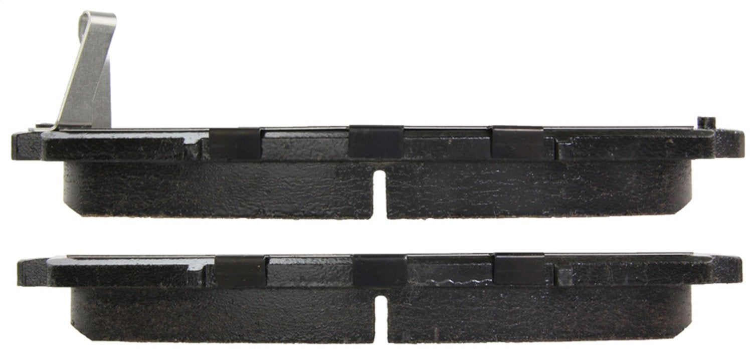Front StopTech 308.10890 Brake Pads with Shims and Hardware Street