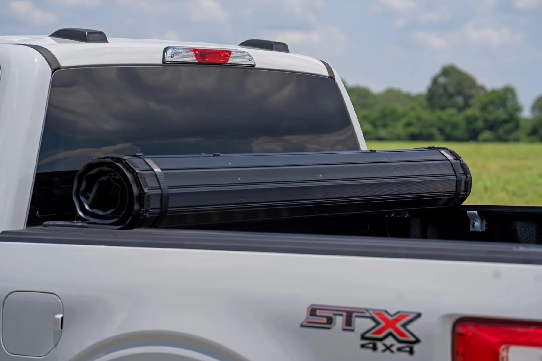 Rough Country Tonneau Cover Hard Roll-Up for Ford F-150 (2015-2025) F-150 Lightning (2022-2025) - Aluminum Truck Bed Cover, Fits 5'7 Bed