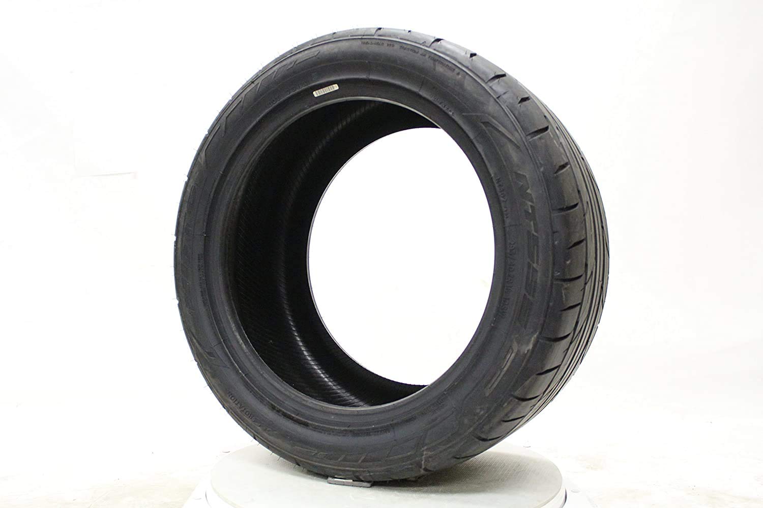 NT555 G2 BW Nitto 275/40ZR20 106W XL