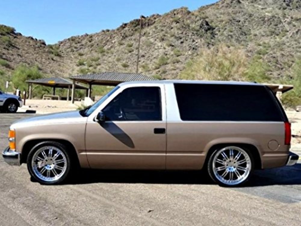 D2 KMX Wheels Wheel with Chrome Finish (22x9.5"/6x5.5")
