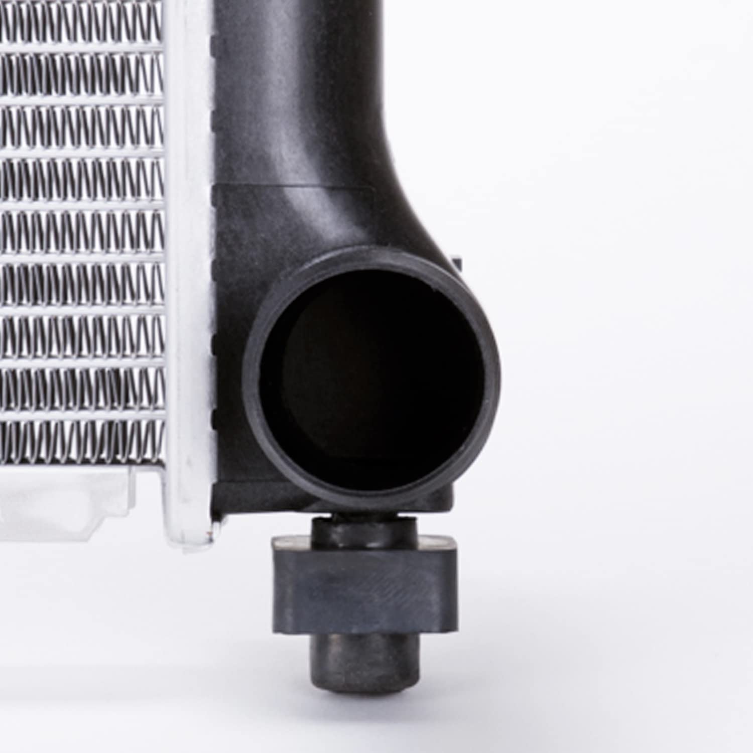 Radiator TYC Compatible with 2005-2008 Jeep Grand Cherokee