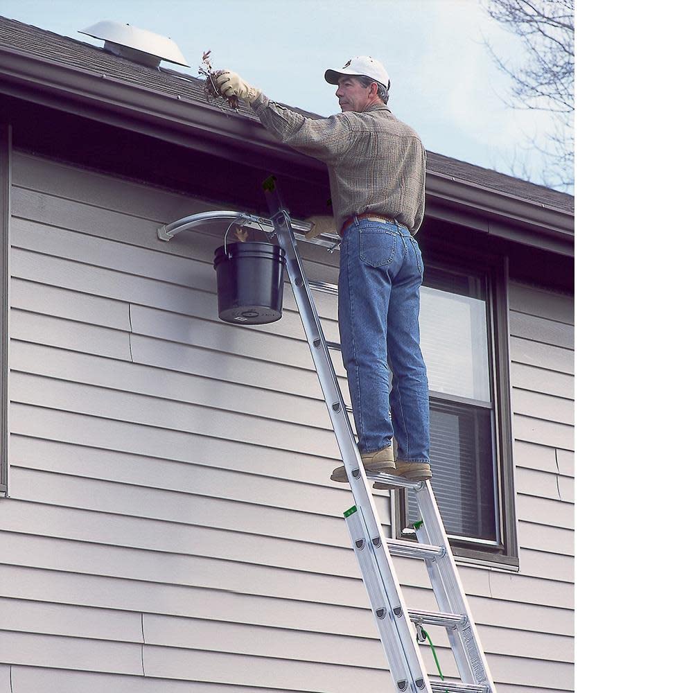 D1216-2 Werner 225-Pound Duty Rating Aluminum Flat D-Rung Extension Ladder, Foot, 16 feet, Silver