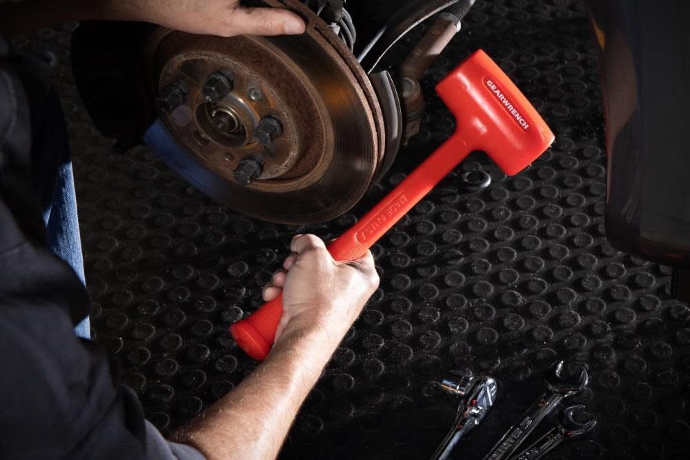 GEARWRENCH One-Piece Dead Blow Hammer, Standard Head, 29 oz. Head - 45 oz. Total Weight – 69-533G, Red
