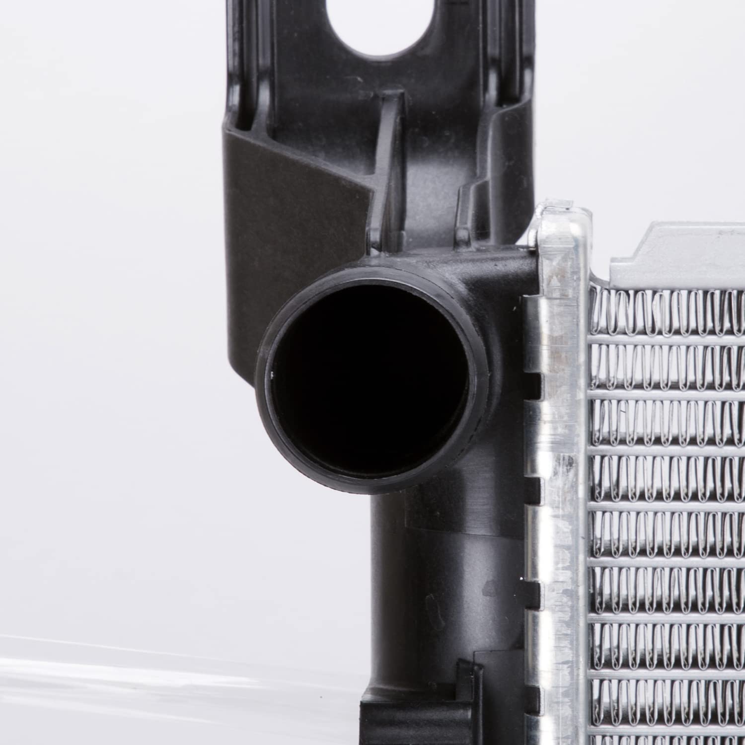 Radiator TYC 13337 Compatible with 2000-2004 Dodge Dakota