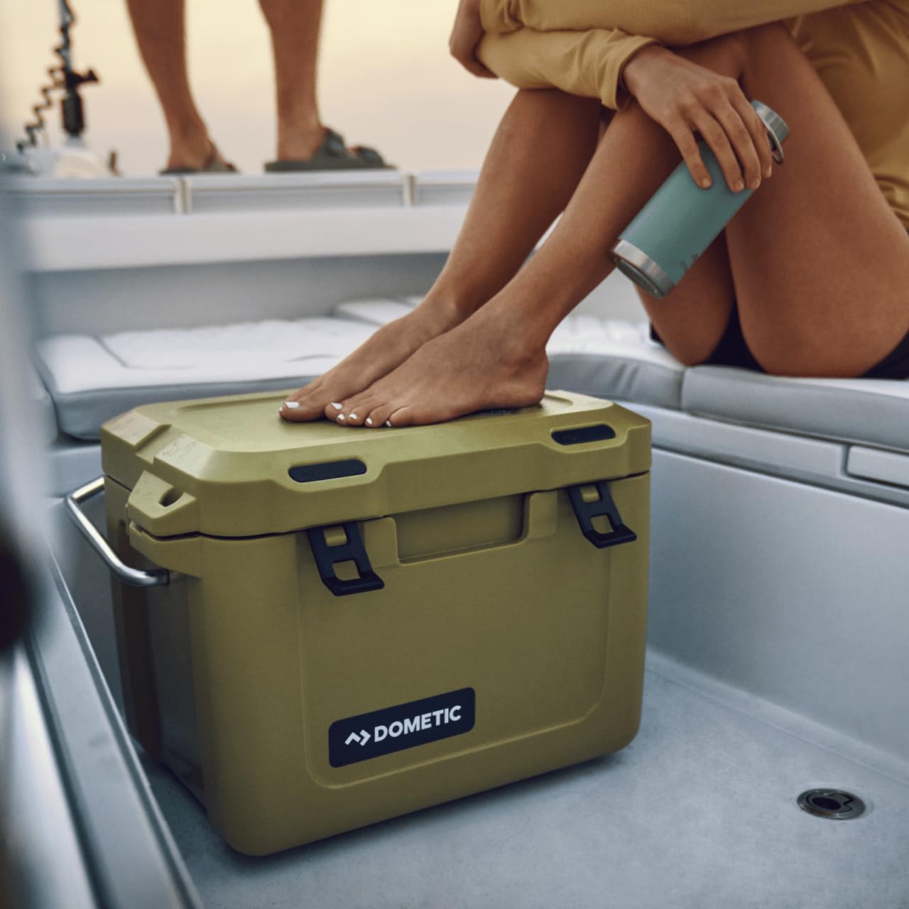 Dometic 20L Patrol Insulated Hard Cooler, Slate, Ice Chest and Passive Cool Box, Fits 15 Cans
