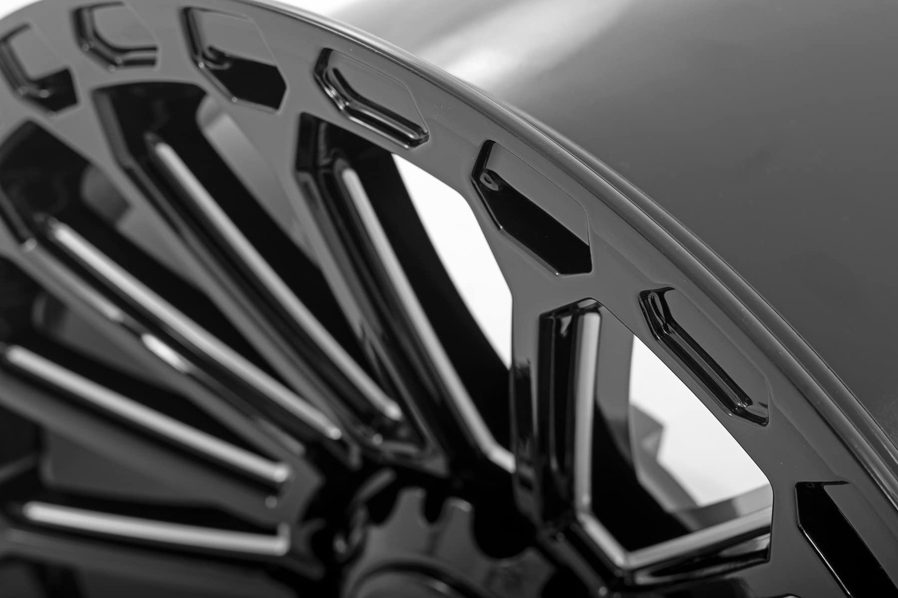 One-Piece Rough Country 97 Series Aluminum Wheel - 17x9, 6x5.5 Bolt Pattern, 12mm Offset, Gloss Black