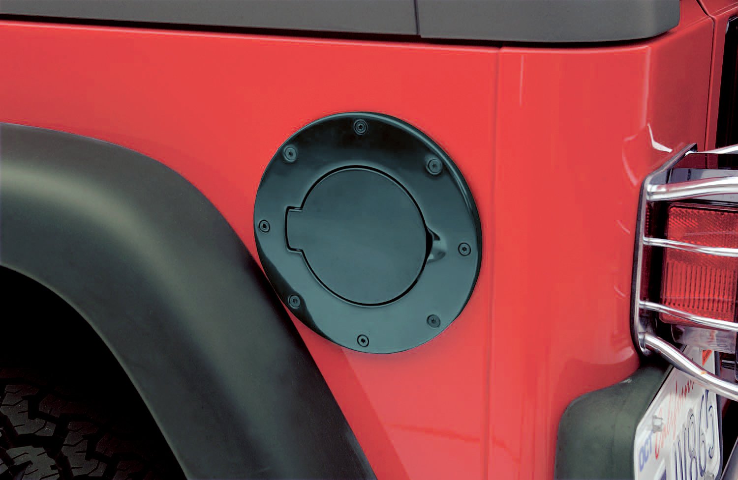 BILLET STYLE GAS COVER SmittyBilt - SB75006