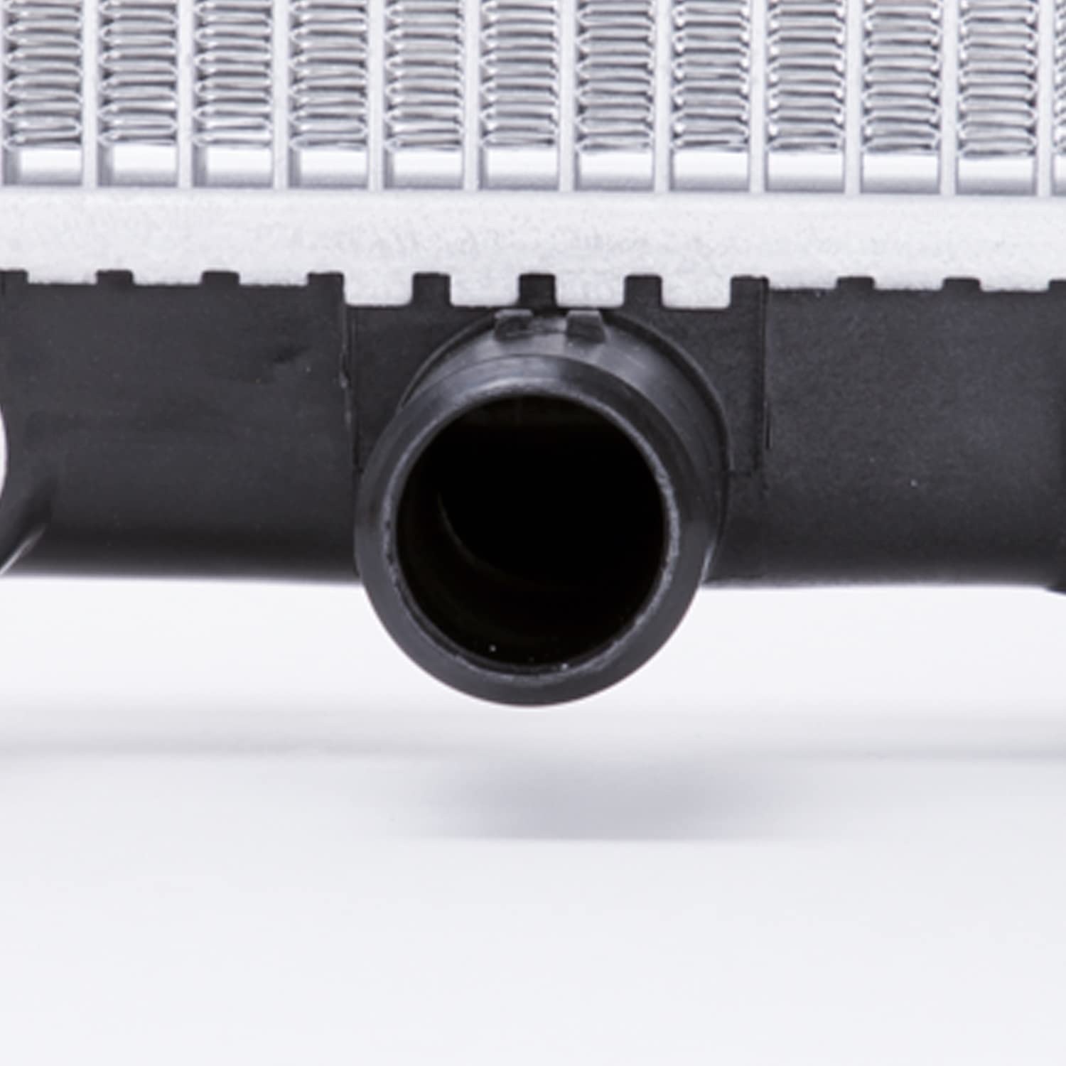 Radiator TYC 2454 Compatible with 2001-2007 Toyota Highlander