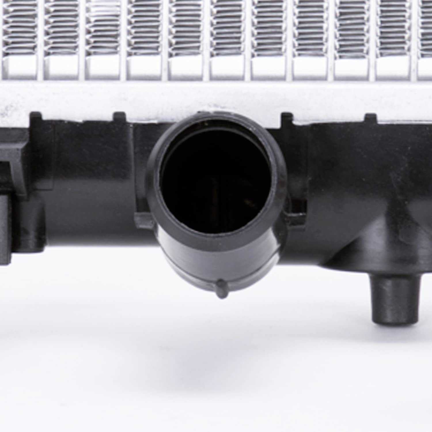 Radiator TYC 2740 Compatible with 2003-2006 Acura MDX