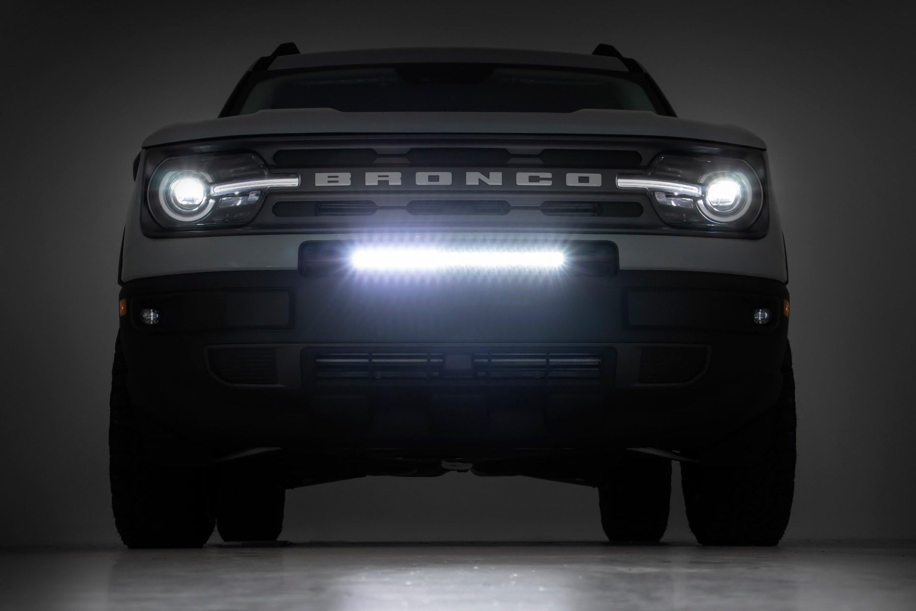 20-Inch Rough Country LED Light Bar with White DRL - 100W CREE LED, 7200 Lumen, Spot Focus Beam, Rugged Off-Road Lighting for Jeeps, Trucks, UTV