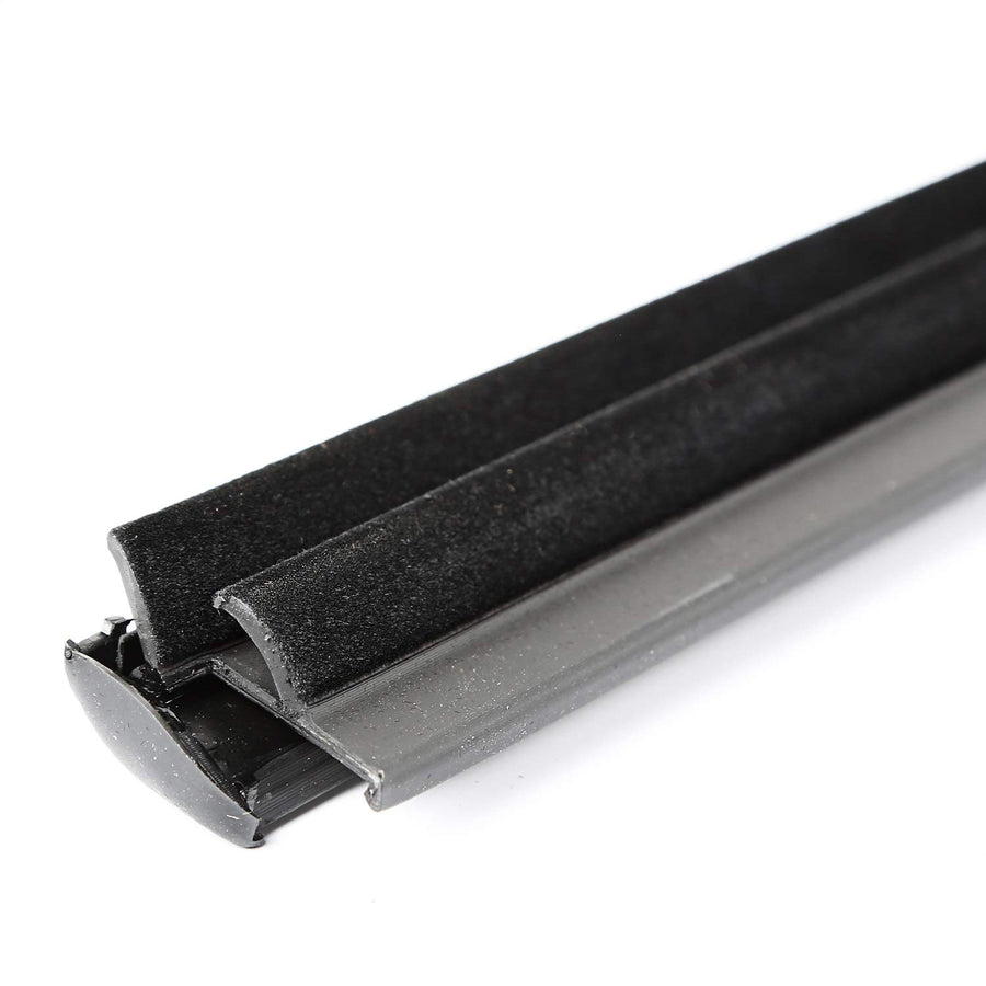 12303.89 | Omix-Ada | Door Seal, Rear, Right, Outer | OE Reference: 55135890AB | Fits 1999-2004 Jeep Grand Cherokee WJ