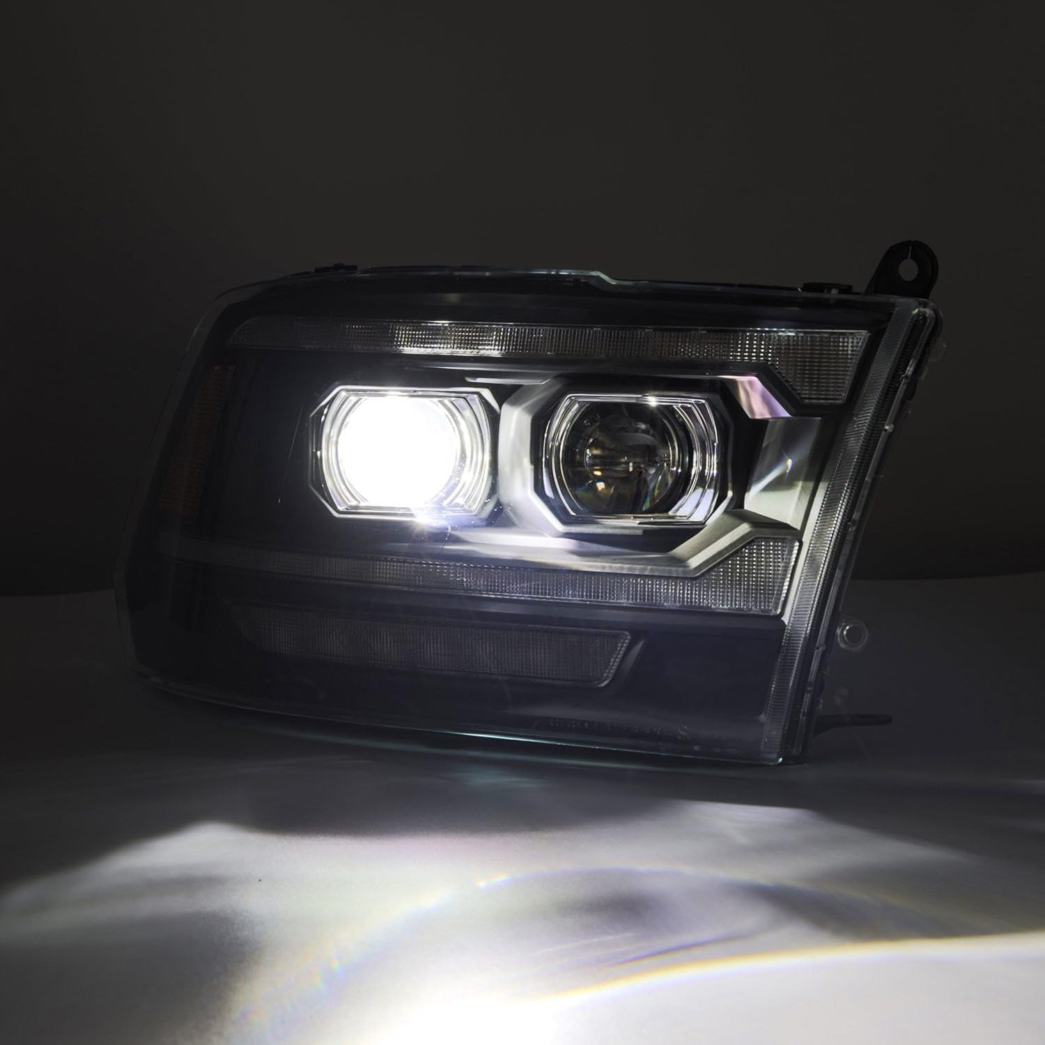 PROJECTOR HEADLIGHTS LUXX-SERIES