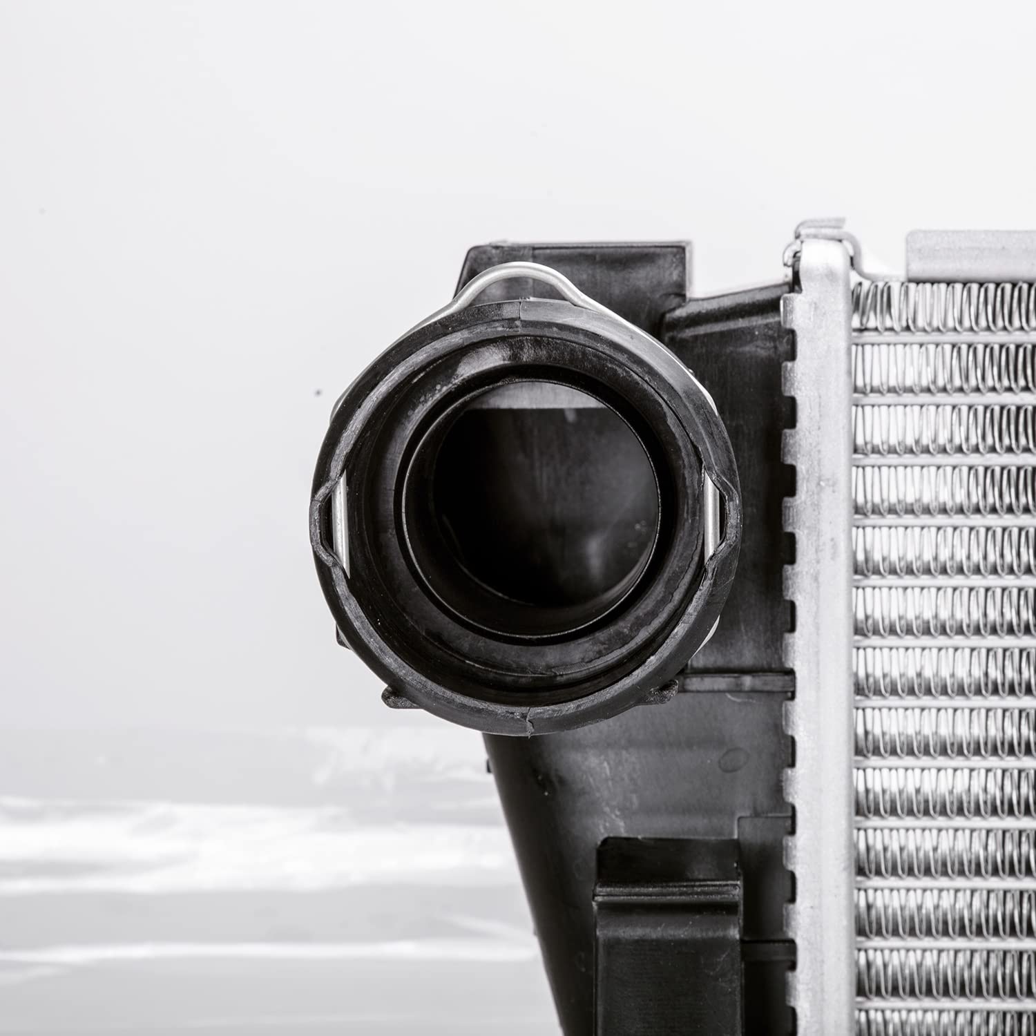 Replacement TYC 13213 Radiator for Mercedes-Benz GLK Class