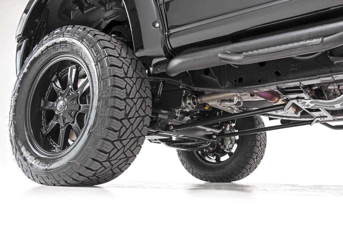 Kicker Bar Kit Rough Country for 2015-2020 Ford F-150 | 4-6" Lift - 1557BOX6