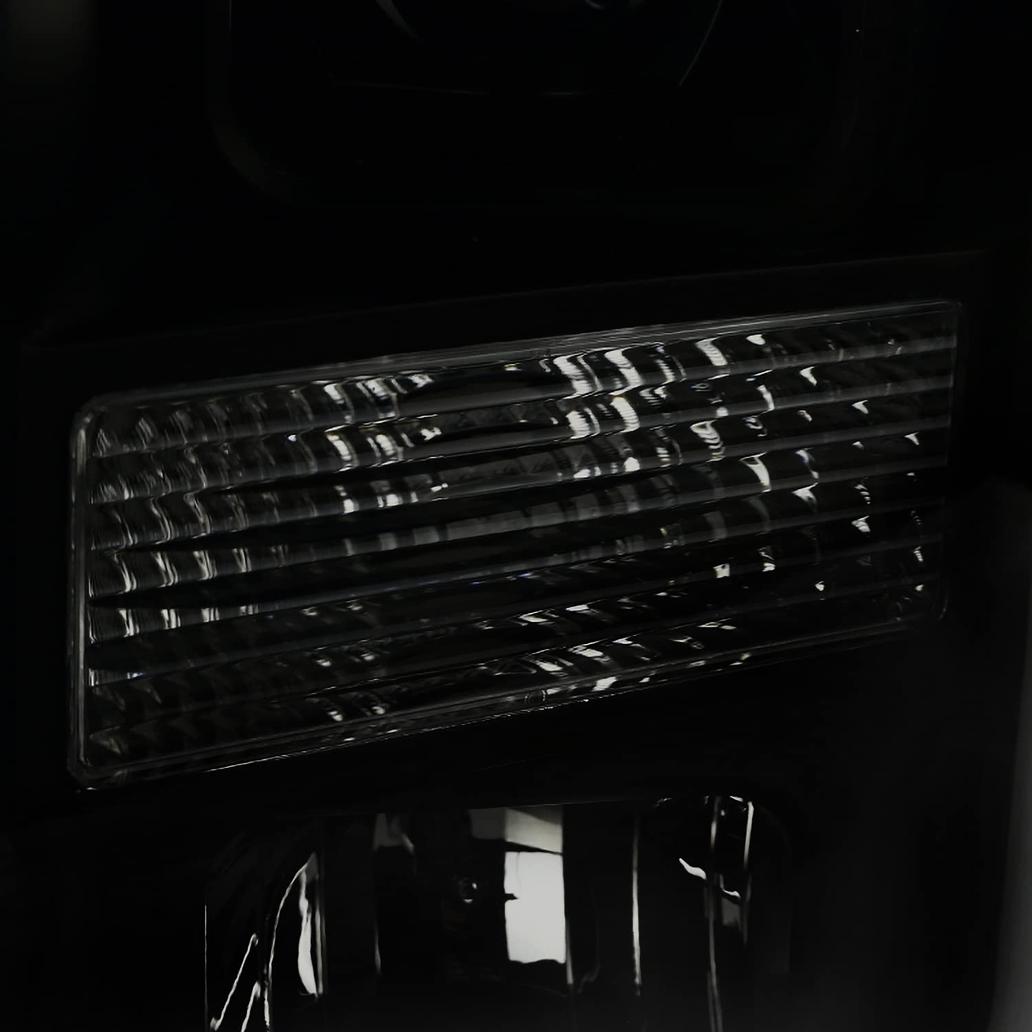 Black Smoke SPEC-D TUNING Projector Headlights w/LED Bar Compatible with 2008-2010 Ford F-250, F-350, F-450, F-550 Super Duty, Left + Right Pair Headlamps Assembly
