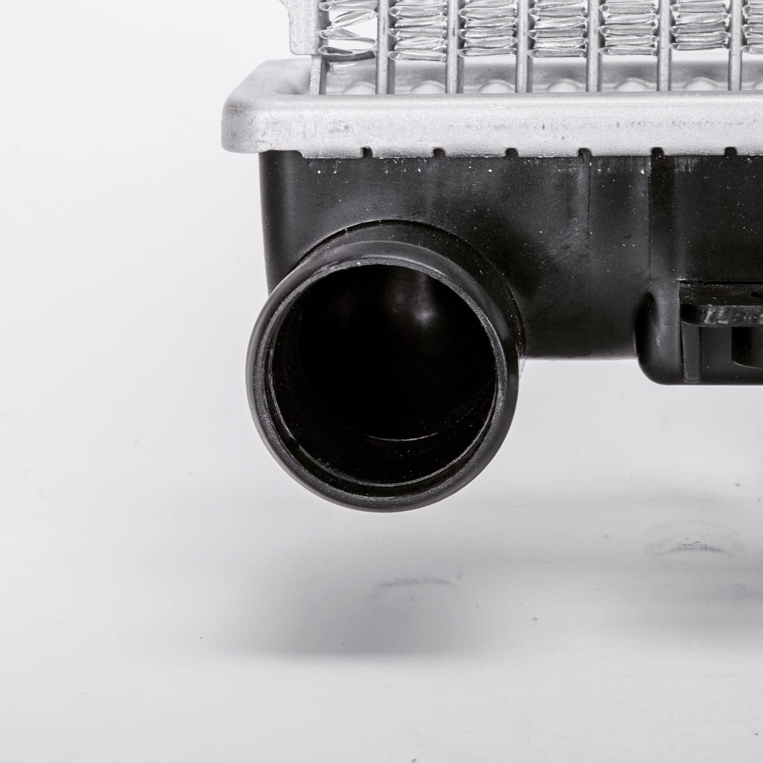Radiator TYC 2331 Compatible with 2000-2004 Subaru Legacy