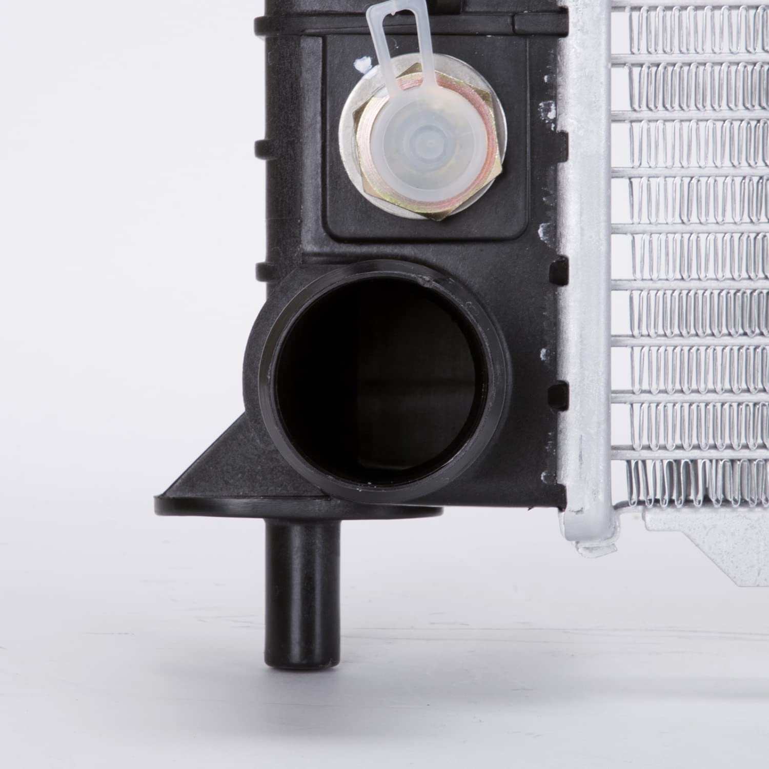 Replacement TYC 2596 Radiator for Ford, 1 Pack