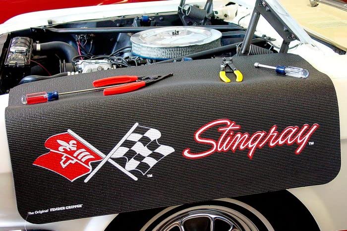 FG2013 Fender Gripper C3 Corvette Mat