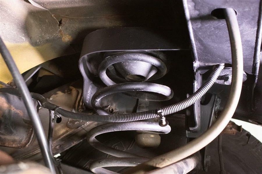 Kentrol 2007-18 RB5049R Wrangler Rear Coil Sprin