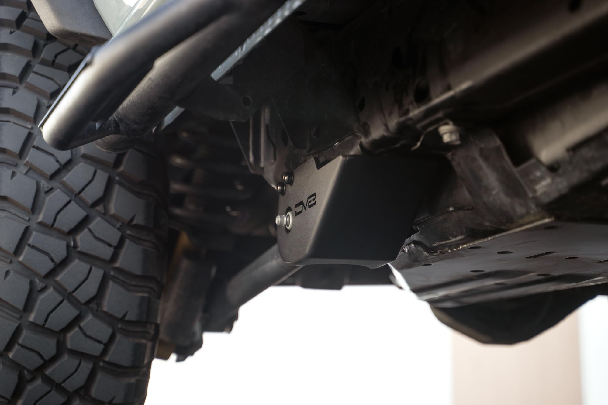 DV8 Offroad Skid Plates for Trailing Arm The 2021-2025 Ford Bronco | Wraparound Design Offers Superior Protection | Compatible with Broncos with Trailing Arm Mounts with Welded OEM Skid Only