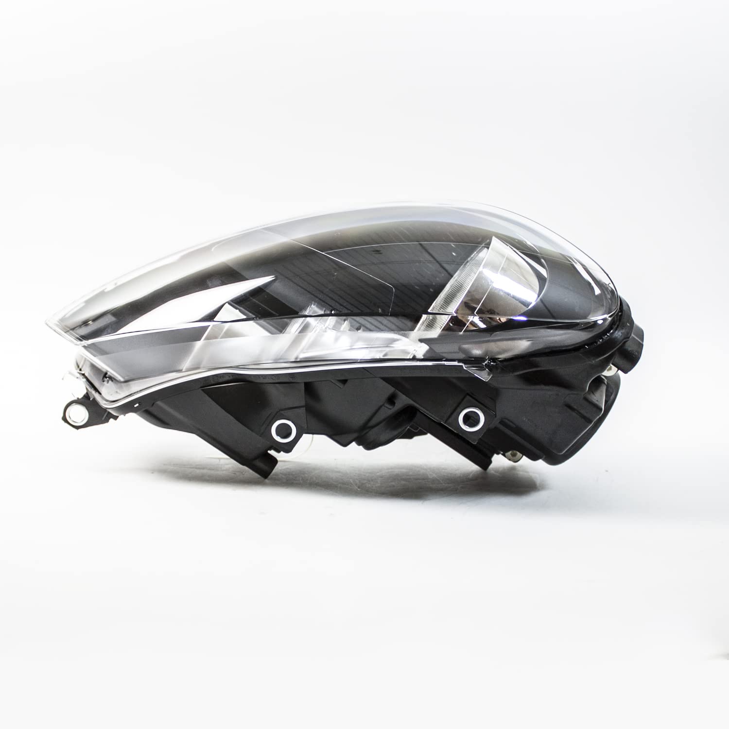 Right TYC Headlight Assembly Compatible with 2010-2014 Volkswagen Golf
