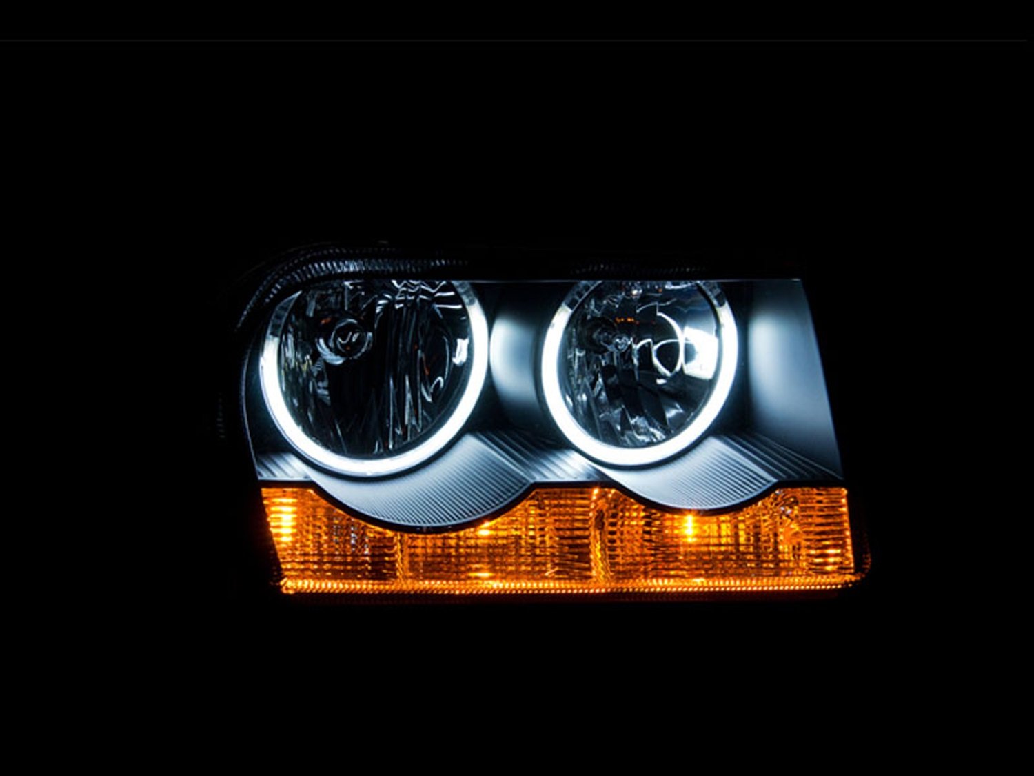 Chrysler 300 Anzo USA 121138 Crystal Black with Halo Headlight Assembly - (Sold in Pairs)