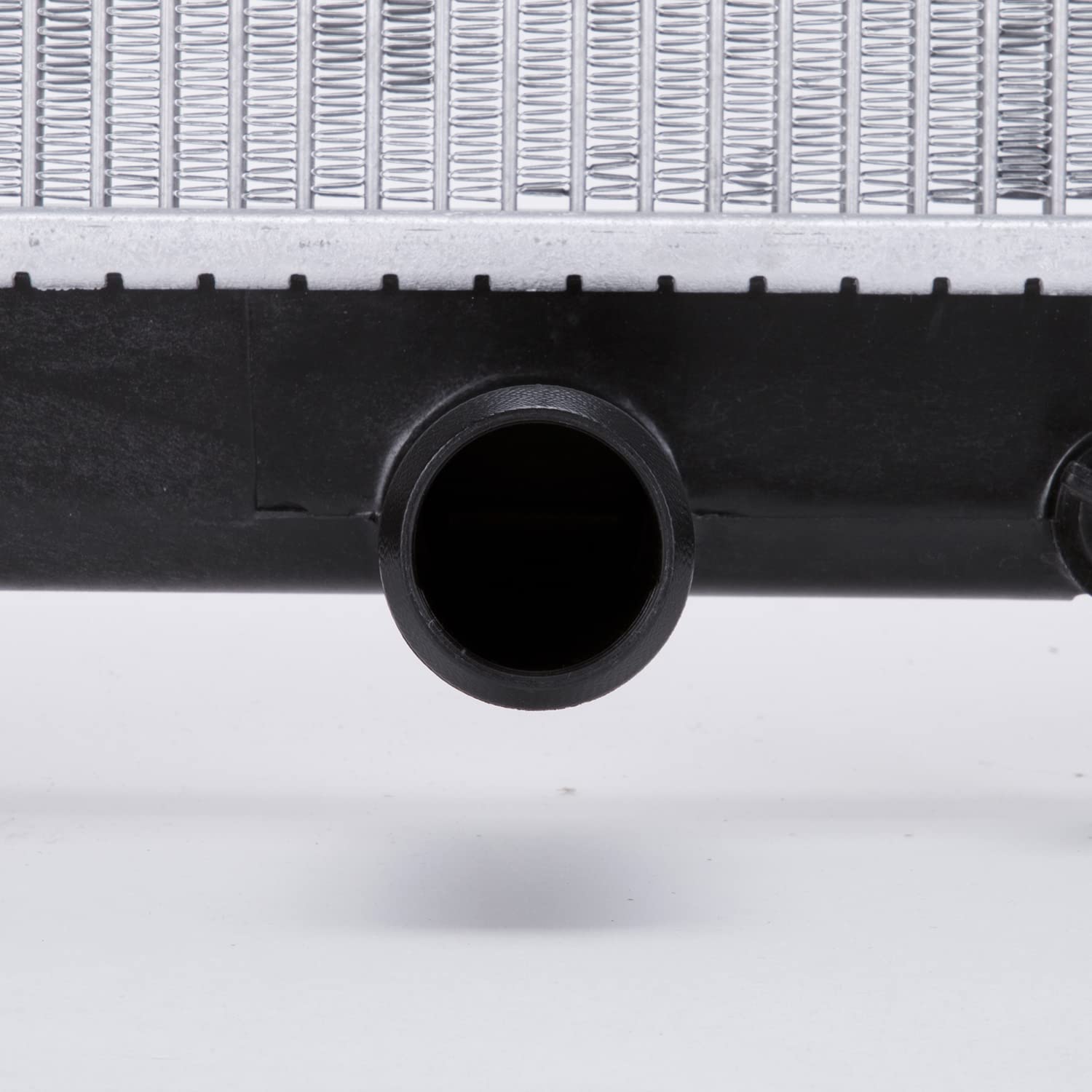 Radiator TYC 13470 Compatible with 2014-2014 Mitsubishi Outlander